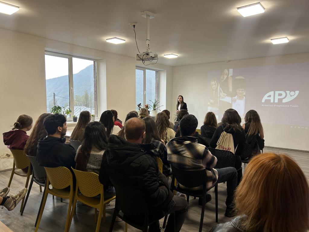 Presentation during the training course